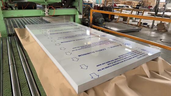 অভ্যন্তরীণ সজ্জা প্যানেলের জন্য 0.03 ইঞ্চি পুরু দাগ সারফেস ফিনিশ প্রি-পেইন্ট করা অ্যালুমিনিয়াম শীট